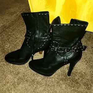 Fendi Leather Boots -39